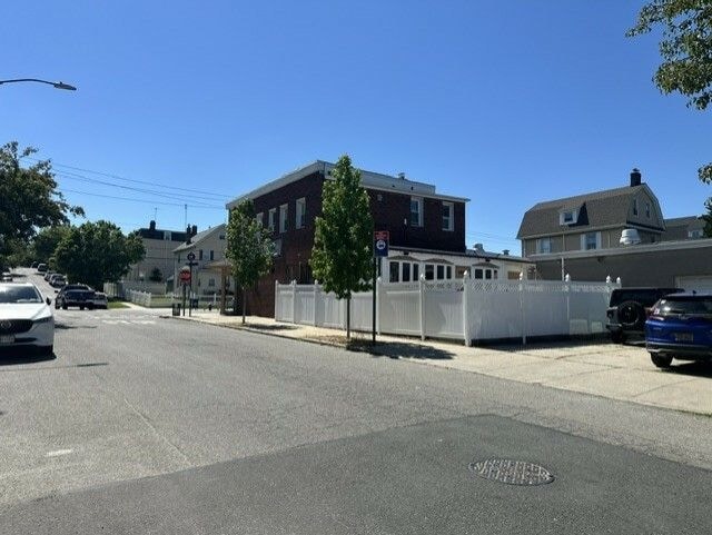 9-17 Clintonville St, Whitestone, NY for sale - Building Photo - Image 3 of 3