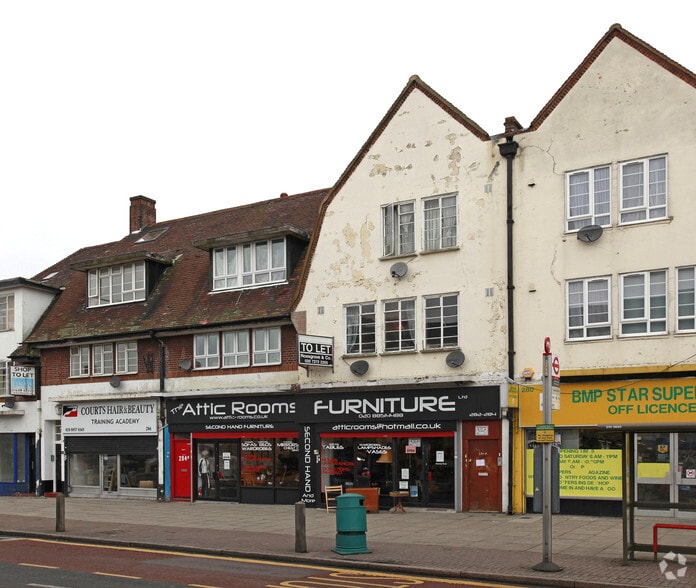 280-284 Court Road, London for lease - Building Photo - Image 2 of 4