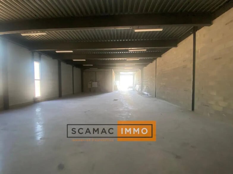 Local d'activités dans Rousset à vendre - Photo intérieure - Image 2 de 6