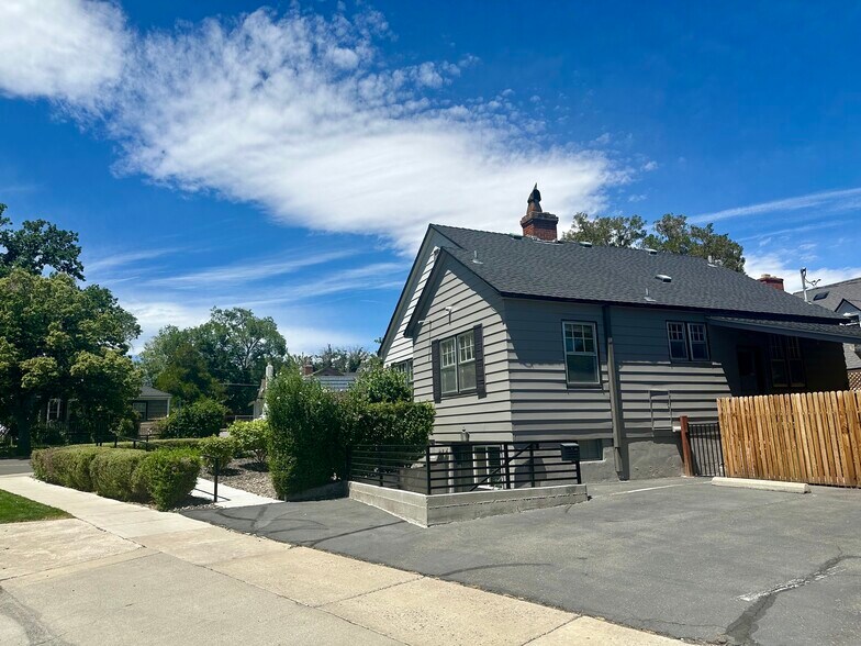 994 Forest St, Reno, NV à vendre - Photo du bâtiment - Image 3 de 8