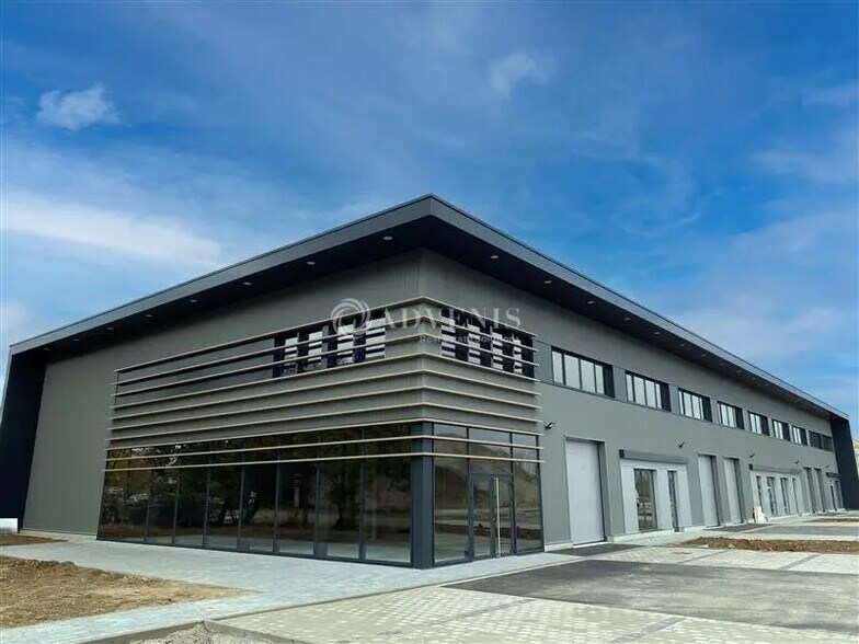 Flex dans Geispolsheim à louer - Photo du bâtiment - Image 1 de 7