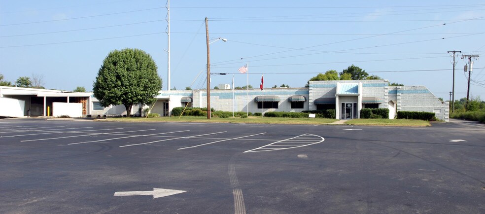 110-114 Taylor Industrial Blvd, Hendersonville, TN à louer - Photo du bâtiment - Image 3 de 15