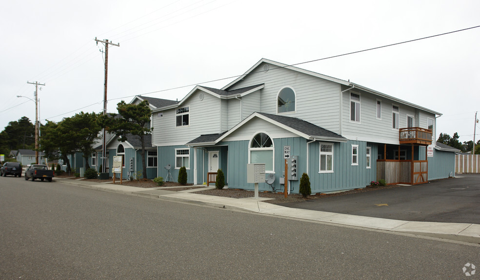 1701-1719 30th St, Florence, OR à vendre - Photo principale - Image 1 de 1