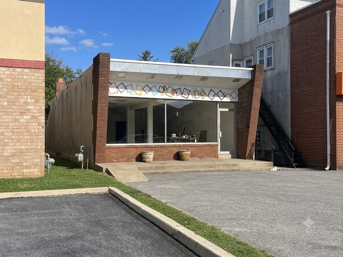 47 W Eagle Rd, Havertown, PA for lease Building Photo- Image 1 of 3