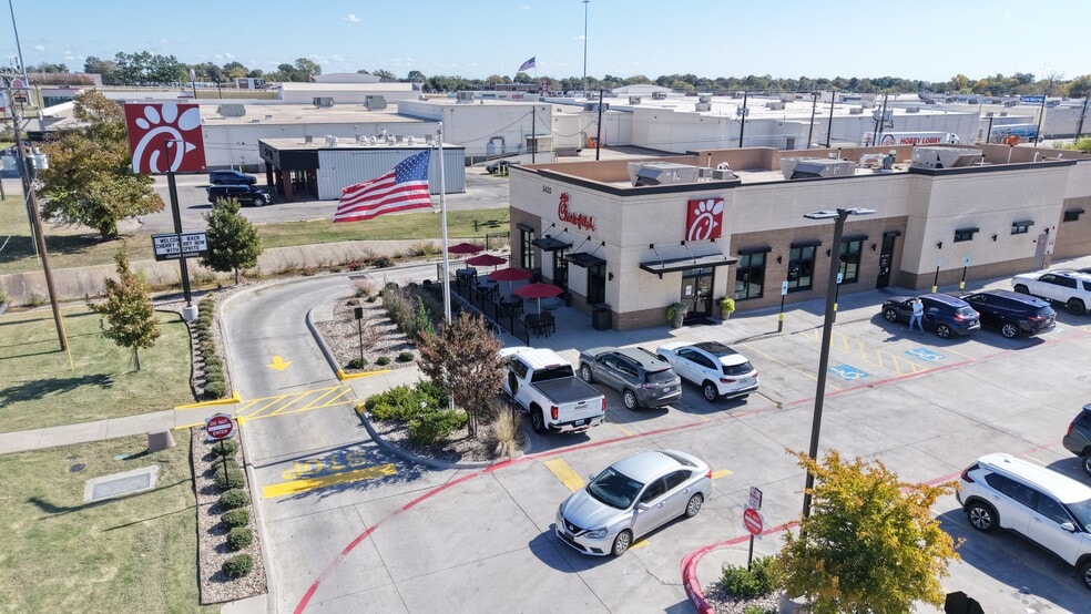 3420 Lamar Ave, Paris, TX for sale - Primary Photo - Image 1 of 3