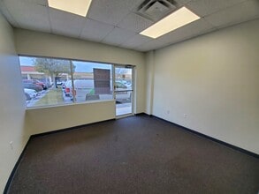 1971-1979 Northgate Blvd, Sarasota, FL for lease Interior Photo- Image 1 of 12