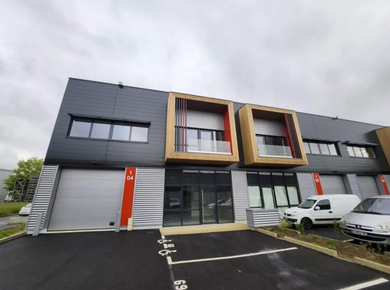27 Avenue Du Gros Chene, Éragny for lease - Building Photo - Image 2 of 8