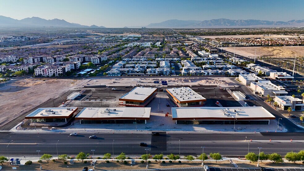 8700 W Sunset Rd, Las Vegas, NV à louer - Aérien - Image 3 de 9