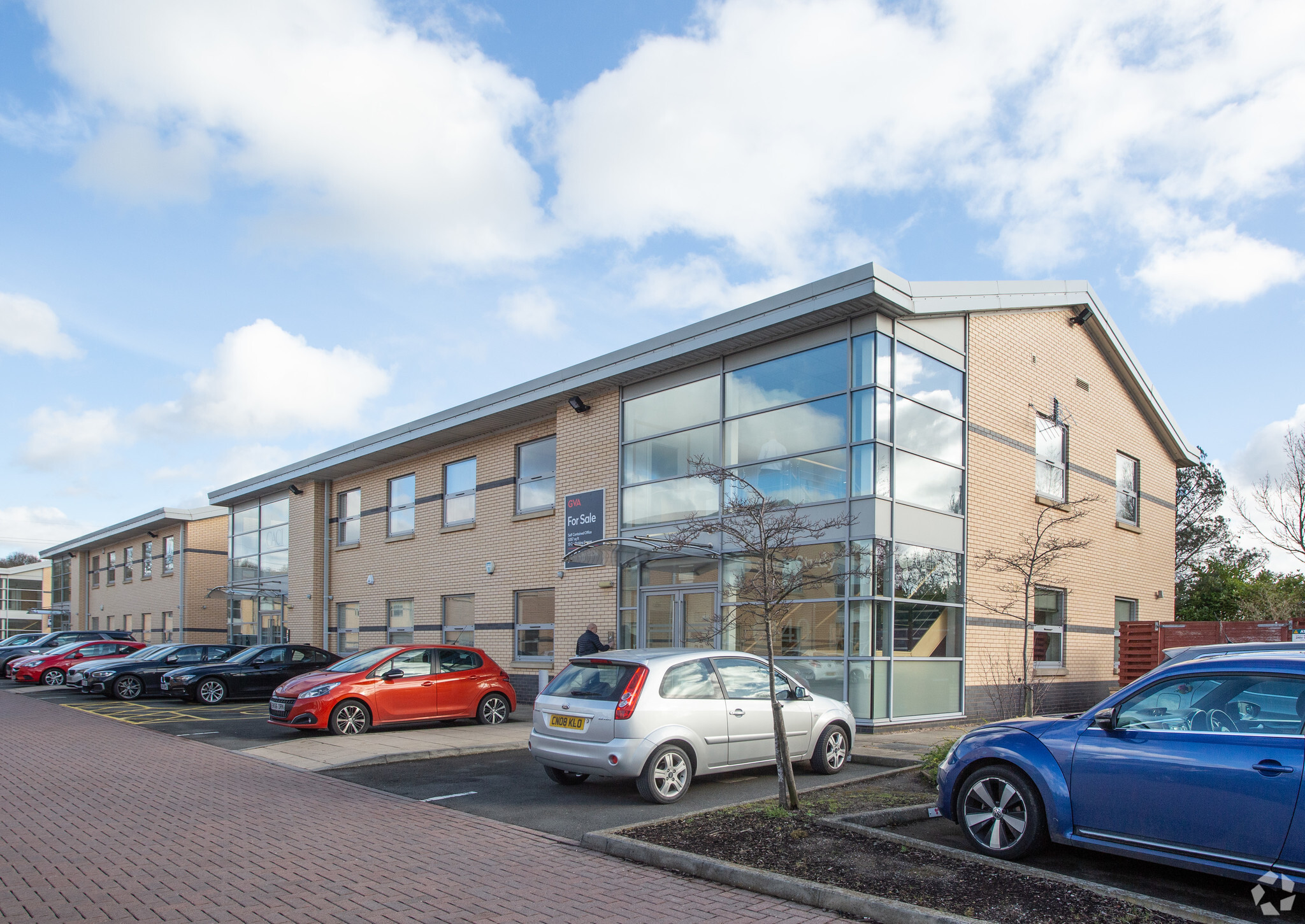 Solihull Pky, Birmingham for lease Primary Photo- Image 1 of 5