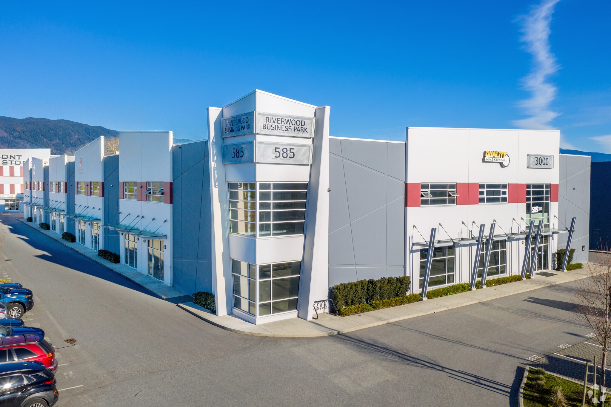 585 Seaborne Ave, Port Coquitlam, BC for sale Primary Photo- Image 1 of 1