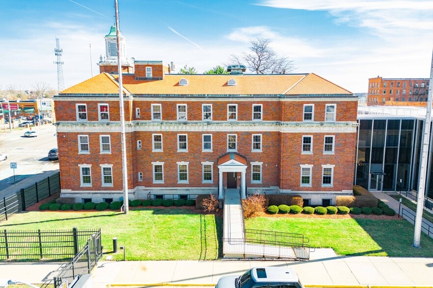 301 Mount Elliott St, Detroit, MI for lease - Building Photo - Image 3 of 20