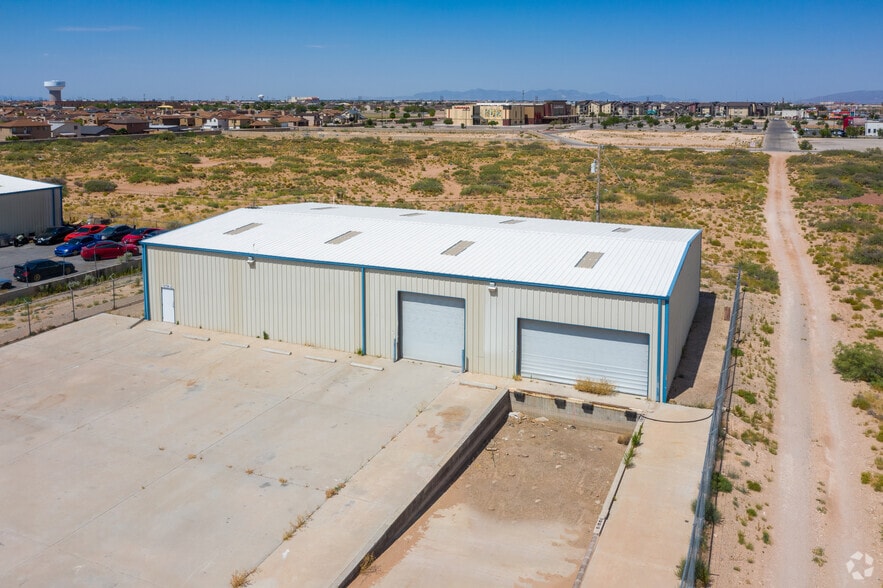12708 Montana Ave, El Paso, TX for lease - Aerial - Image 2 of 43