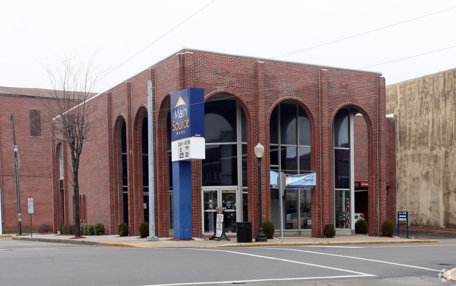 202 N Harrison St, Alexandria, IN for sale - Building Photo - Image 2 of 2