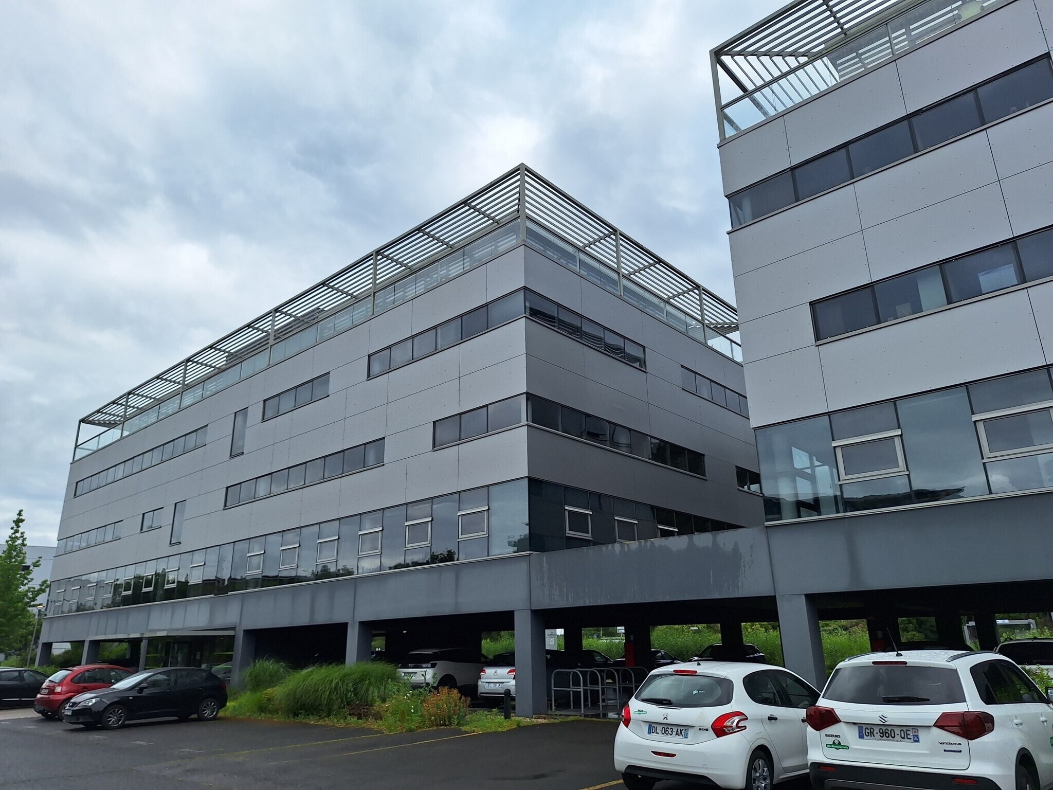 9 Avenue Raymond Manaud, Bruges for lease Building Photo- Image 1 of 9