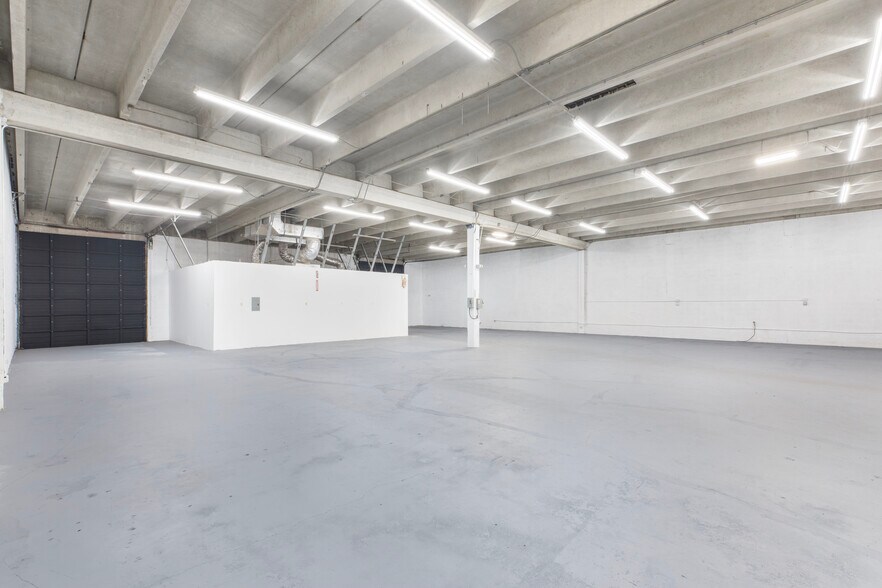3501-3531 NW 19th St, Fort Lauderdale, FL à louer - Photo du bâtiment - Image 3 de 12