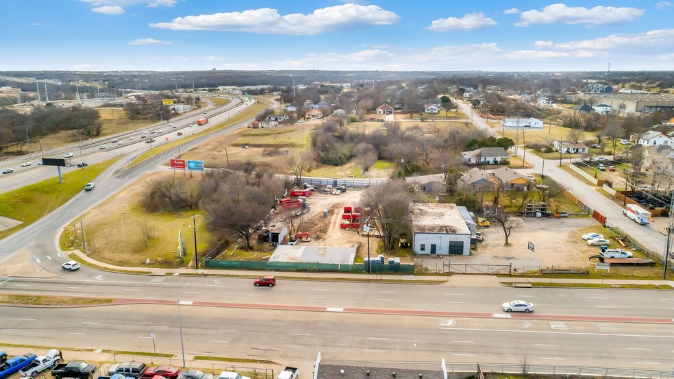 2008 E Rosedale St, Fort Worth, TX à vendre - Photo du bâtiment - Image 1 de 1