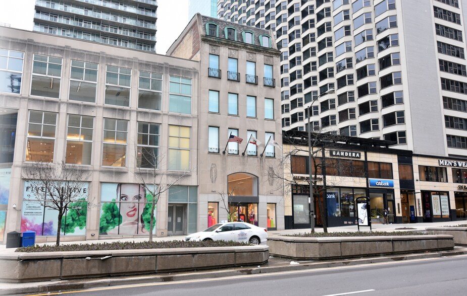 545 N Michigan Ave, Chicago, IL à louer - Photo du bâtiment - Image 1 de 3