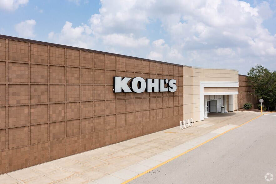 2920-2970 Finley Rd, Downers Grove, IL à louer - Photo du bâtiment - Image 2 de 8