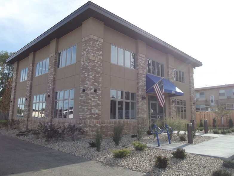 8 Assets for Sale- Price Reduced! portfolio of 8 properties for sale on LoopNet.ca - Building Photo - Image 1 of 8