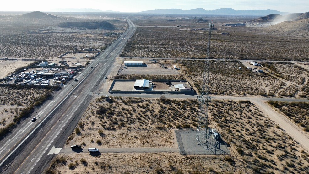 16365 Montana ave, El Paso, TX à louer - Photo du bâtiment - Image 2 de 4