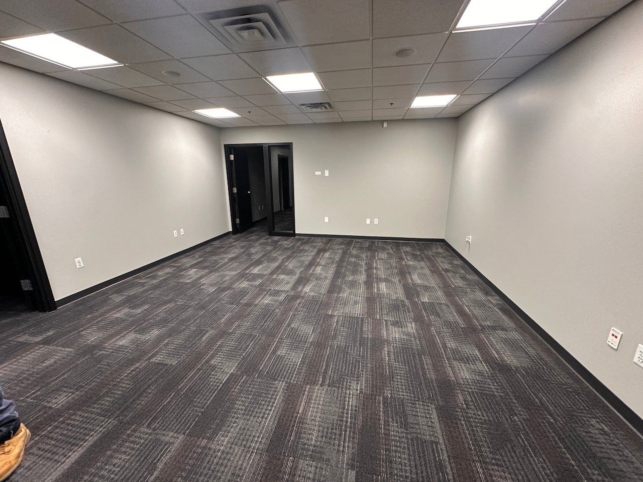 4595 Broadmoor Ave SE, Grand Rapids, MI for lease Interior Photo- Image 1 of 5