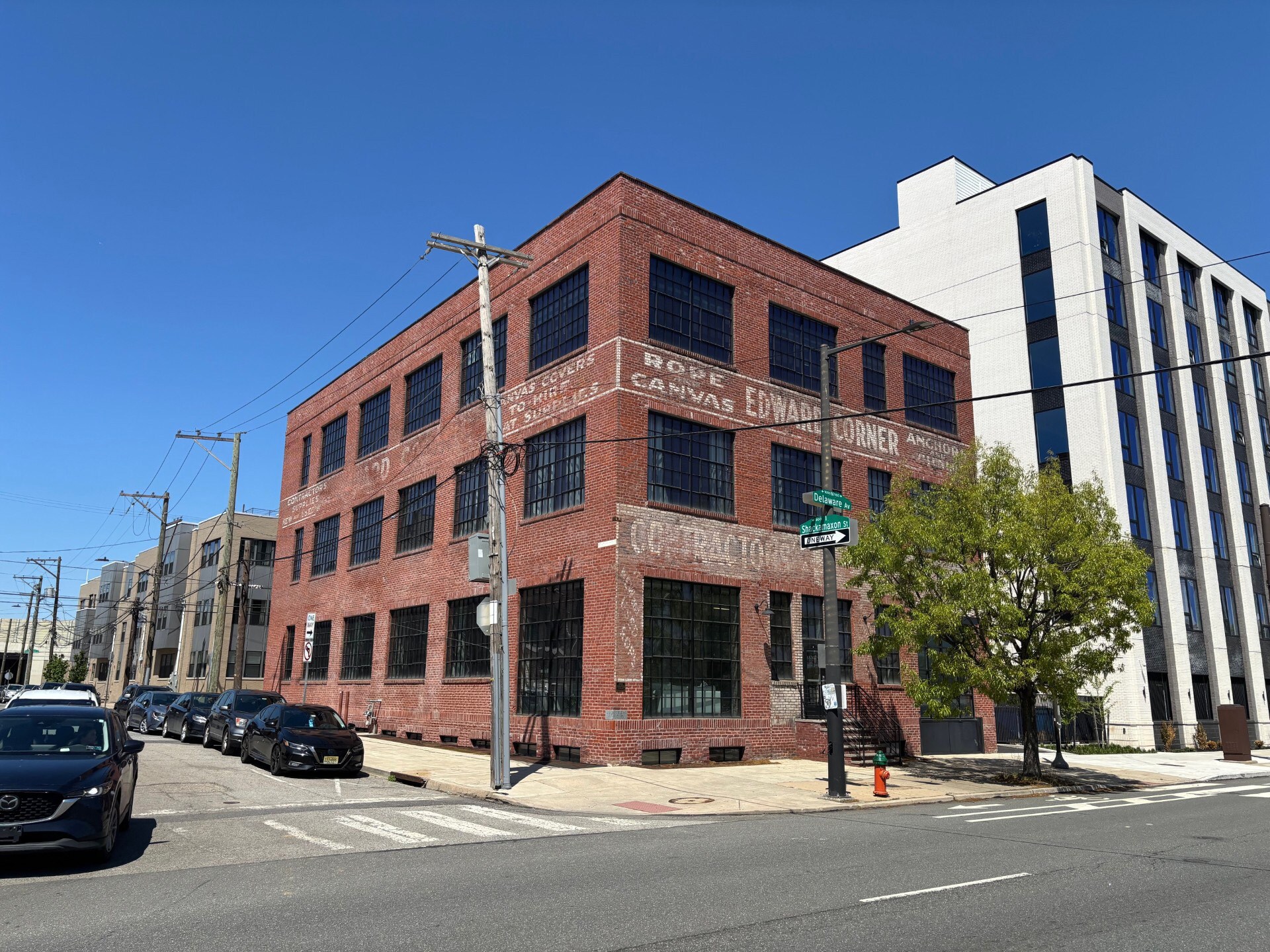 1100-1102 N Delaware Ave, Philadelphia, PA à louer Photo principale- Image 1 de 22