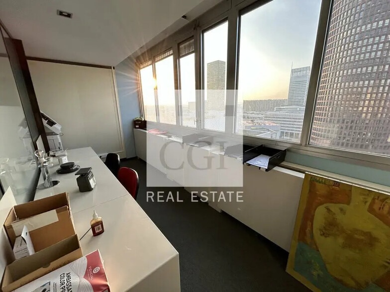 Office in Lyon for lease - Interior Photo - Image 3 of 13