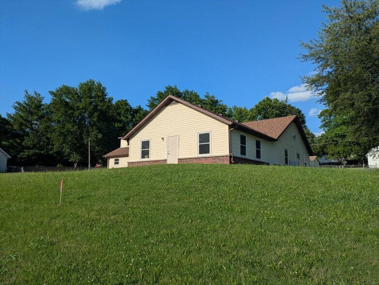 3110 S Lakeside Ave, Springfield, MO à vendre - Photo du bâtiment - Image 3 de 3