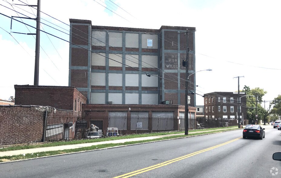 3201 Fox St, Philadelphia, PA for lease - Primary Photo - Image 3 of 6