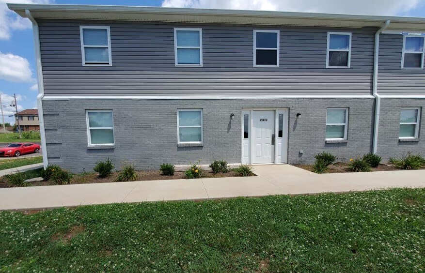 200 N Hill N Dale St, Danville, KY à vendre - Photo du bâtiment - Image 3 de 8