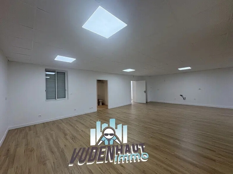 Office in Toulouse for lease - Interior Photo - Image 3 of 9