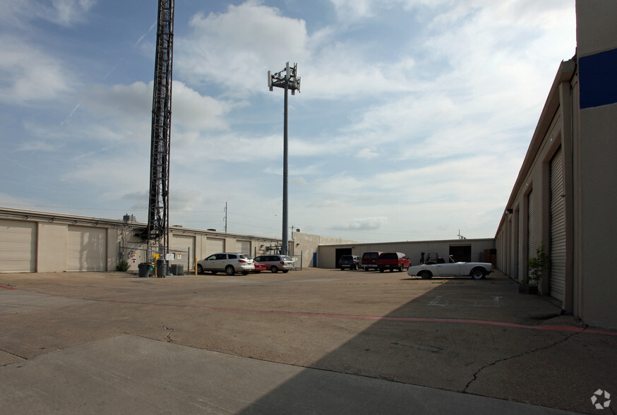 4445 Interstate 30, Mesquite, TX à louer - Photo du bâtiment - Image 3 de 8