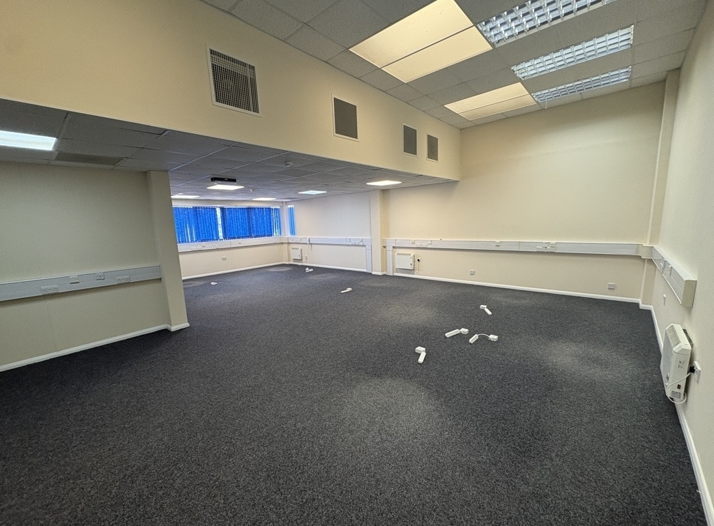 25 Ensign Way, Southampton, HAM SO31 4RA - Unit 20 - - Interior Photo - Image 1 of 5