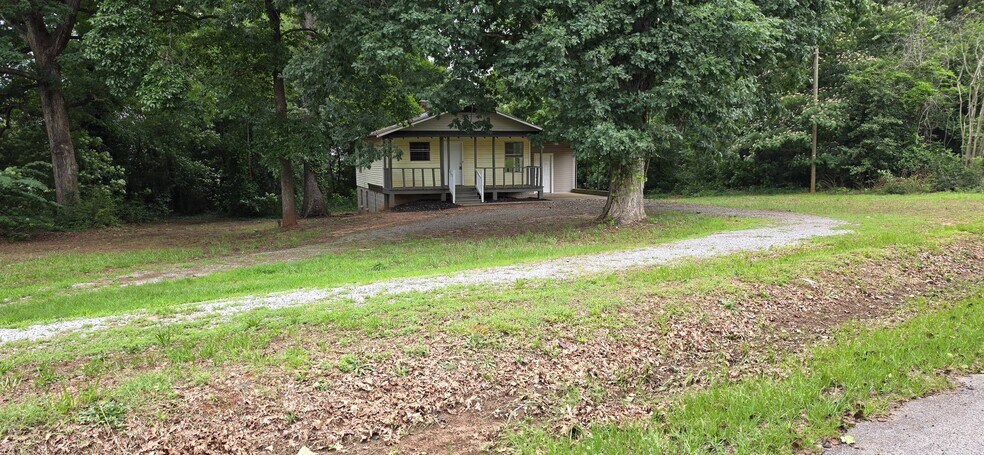 2601 Anderson Hwy, Hartwell, GA à vendre - Photo du bâtiment - Image 1 de 8