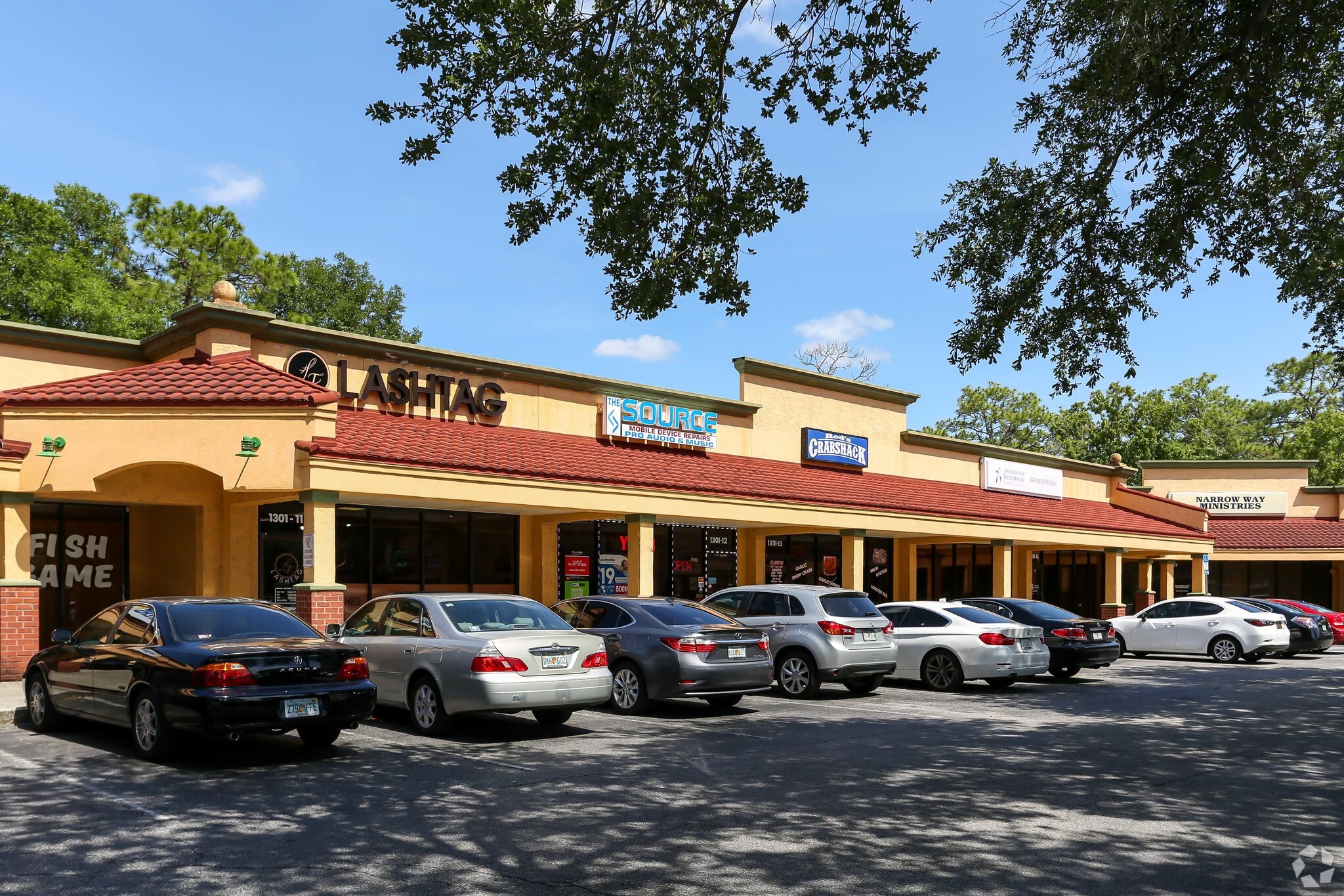 1301 Monument Rd, Jacksonville, FL for lease Primary Photo- Image 1 of 4