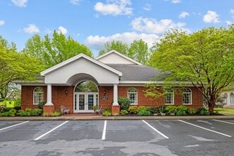 845 Johns Hopkins Dr, Greenville, NC à louer Photo intérieure- Image 1 de 21