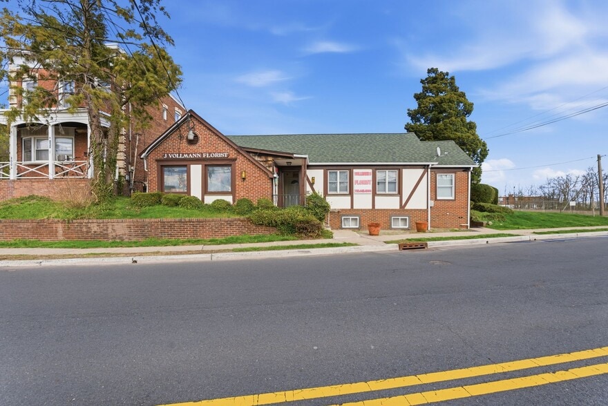 630 Florida Grove Rd, Perth Amboy, NJ for sale - Building Photo - Image 2 of 35