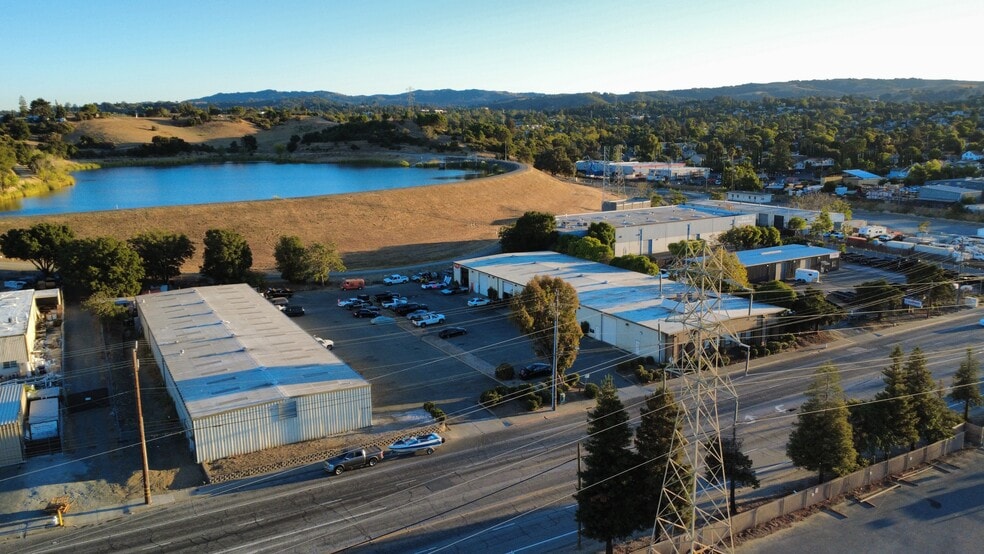 3440 Pacheco Blvd, Martinez, CA à vendre - Photo du bâtiment - Image 2 de 7