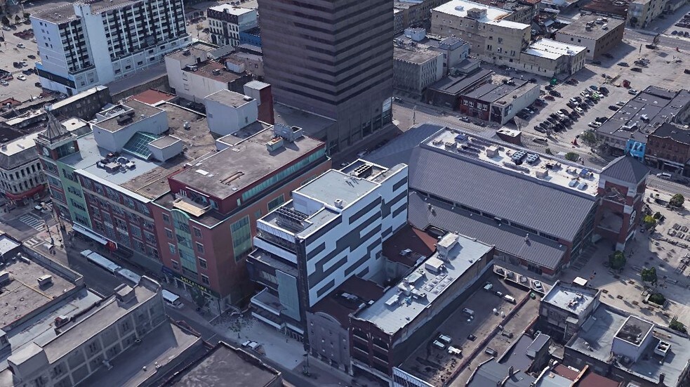 141 Dundas St, London, ON à louer - Photo du bâtiment - Image 2 de 4