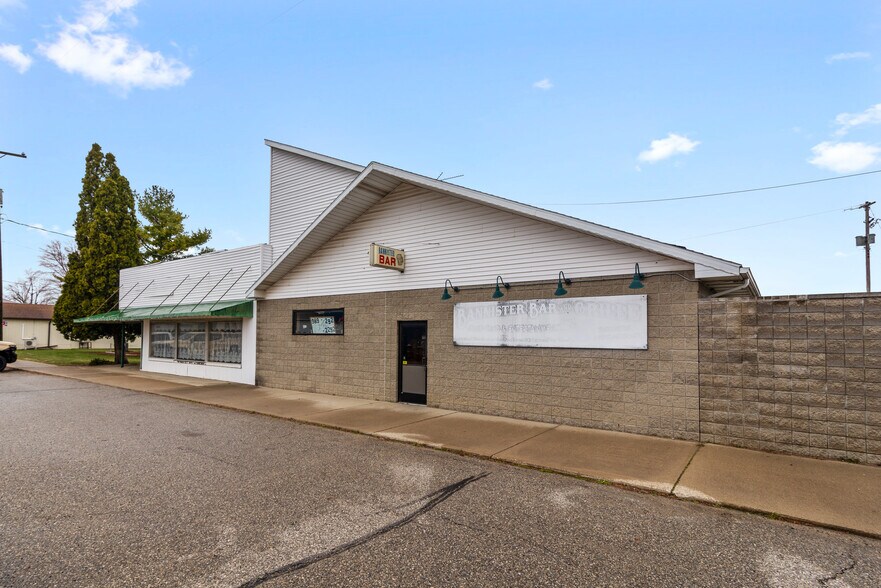 219 E Main St, Bannister, MI à vendre - Photo du bâtiment - Image 3 de 33