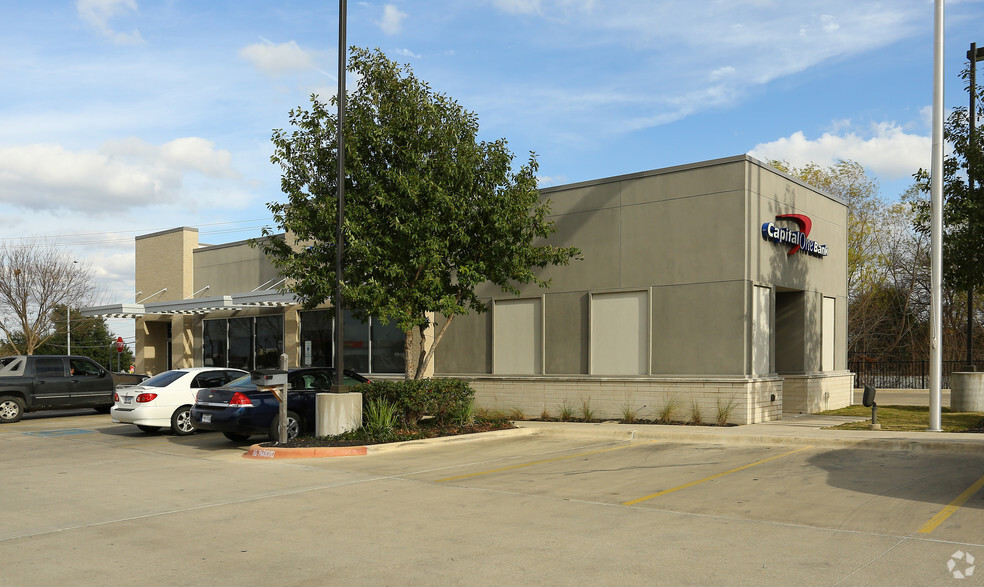 2301 E Riverside Dr, Austin, TX for lease - Building Photo - Image 2 of 4