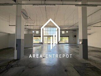 Plus de détails pour Local d'activités à louer