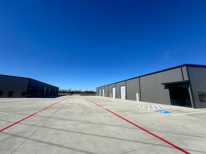 1450 S State Hwy 78, Farmersville, TX for lease - Building Photo - Image 3 of 23