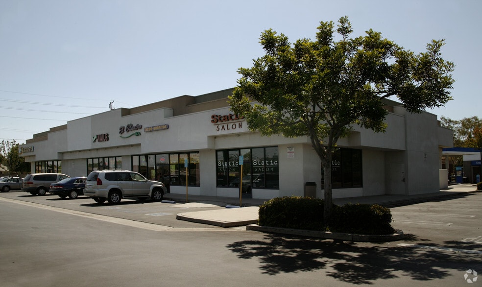 5905-5929 E Spring St, Long Beach, CA à louer - Photo du bâtiment - Image 2 de 3