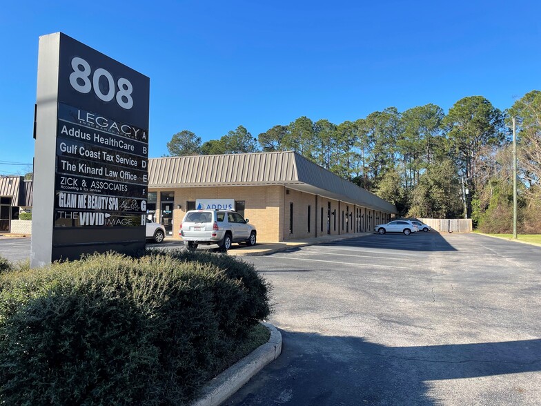 808 Downtowner Blvd, Mobile, AL for lease - Building Photo - Image 1 of 3