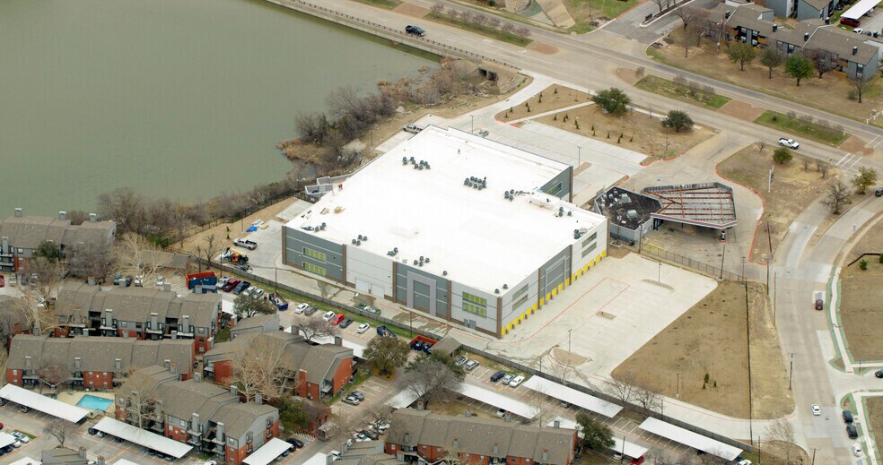 4925 Denton Hwy, Haltom City, TX à louer - Photo principale - Image 3 de 11