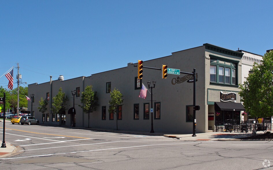 58-66 Front St, Berea, OH à louer - Photo du bâtiment - Image 3 de 7