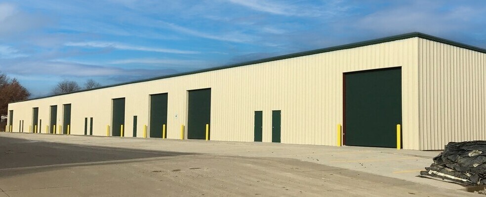6415-6429 Highview Dr, Fort Wayne, IN à louer - Photo du bâtiment - Image 1 de 5