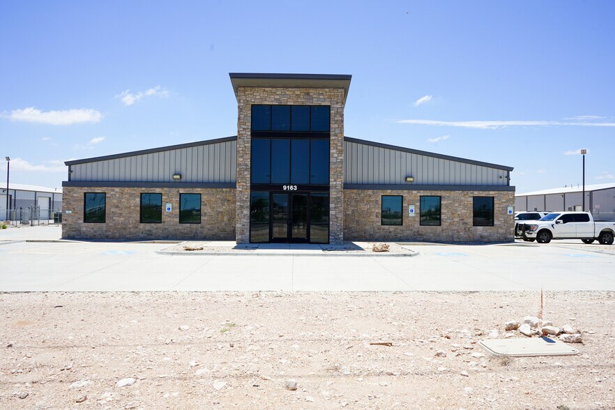 9163 W Murphy St, Odessa, TX à louer - Photo du bâtiment - Image 2 de 17