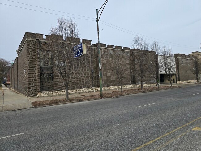 More details for 9118 S Cottage Grove Ave, Chicago, IL - Hospitality for Sale